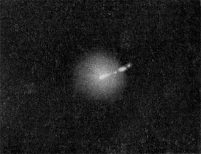 Фиг.4. Галактика М87 в голубых лучах.