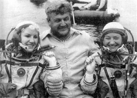 У космонавтов Елены Ивановны Доброквашиной и Екатерины Александровны Ивановой небольшой перерыв между тренировками